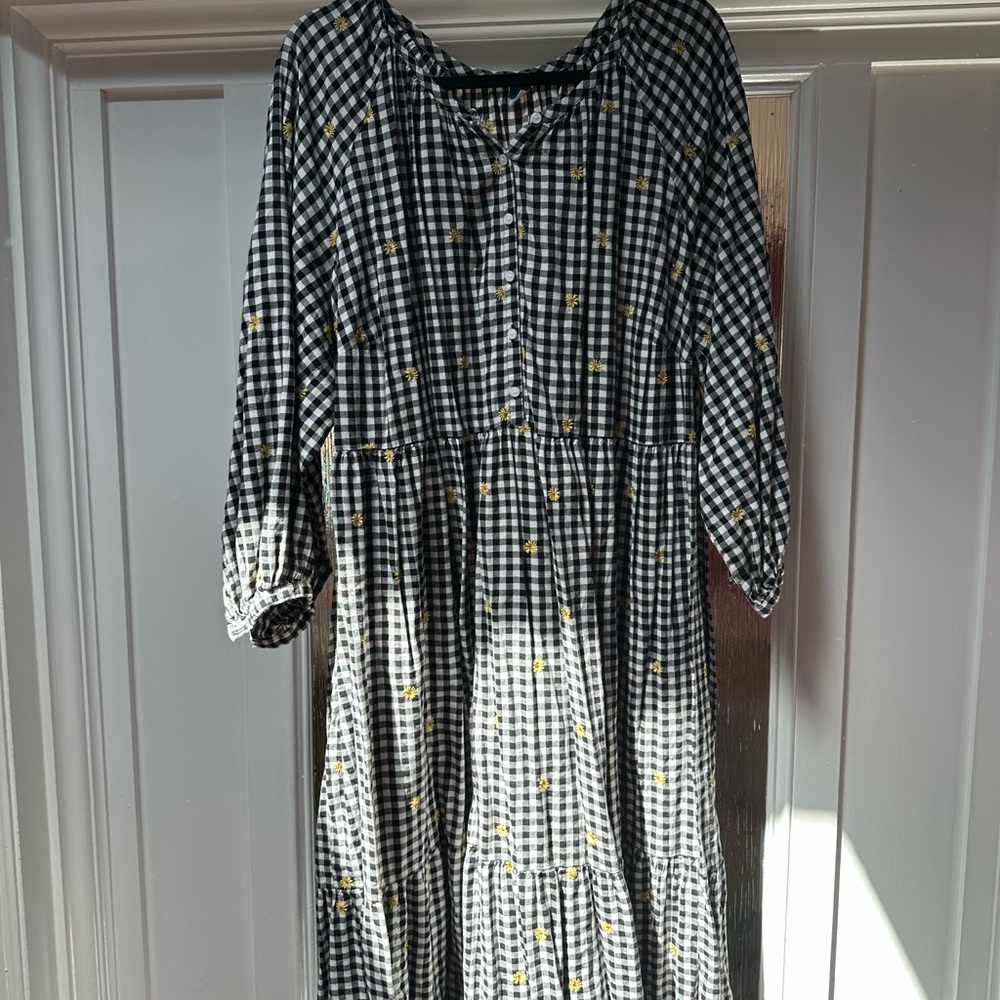 Old Navy Black and White Buttoned Smocked Sundress